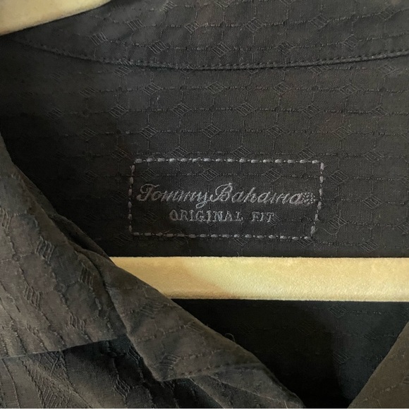 Tommy Bahama Original Fit I Say Merlot Black Short Sleeve Shirt 100% Silk Large - Picture 4 of 6